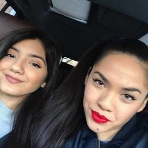 Meet your Posher, Violeta